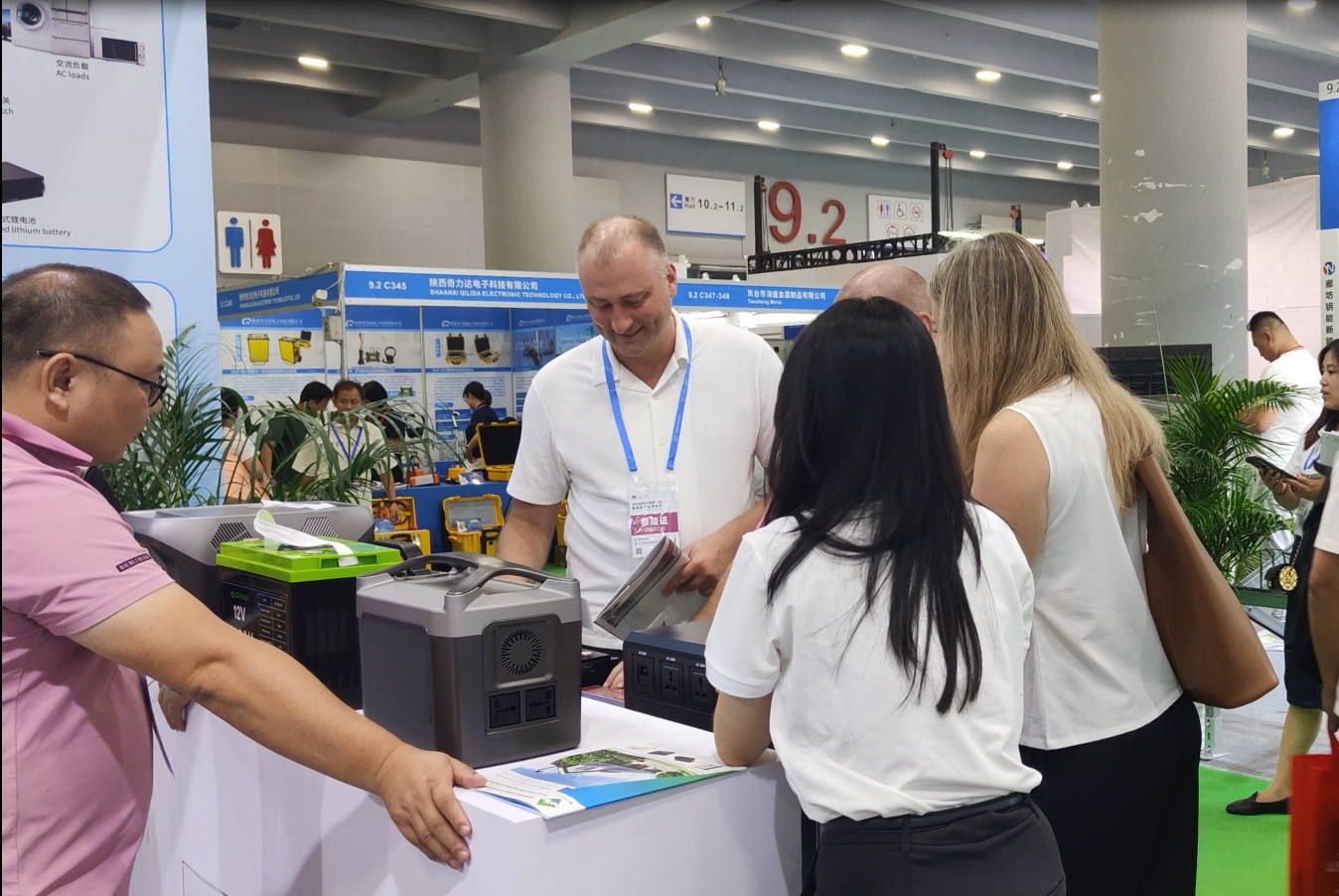 Wall mounted Battery Batería montada en la pared
