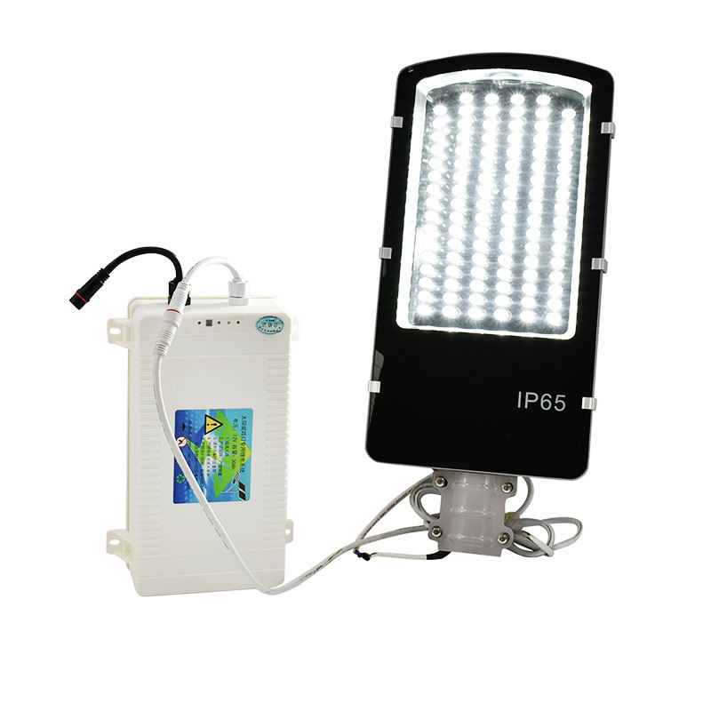 La lámpara de calle ligera enciende las baterías de iones de litio de 12V 50ah Paquete de batería solar de iones de litio recargable pequeño