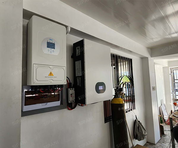 Batería de litio de montaje en pared: una solución compacta para almacenamiento de energía