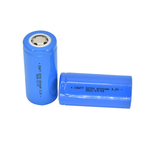 Precio al por mayor BMS LFP Li Ion Batería 32700 Paquete de celdas 3.2v 6000mah Batería recargable de fosfato de hierro y litio