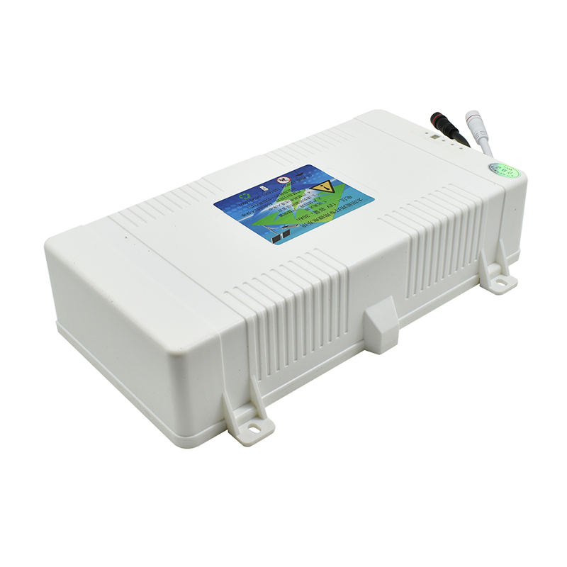 12v 15ah ~ 100ah Control integrado impermeable recargable caja de batería de litio uso para 20w 60w 130w luz de calle Led Solar