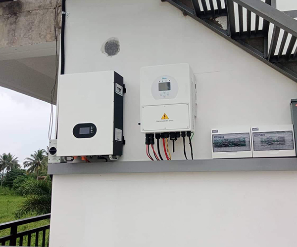 POWERWALL de 48 voltios y 5 KWH funciona con inversor Deye